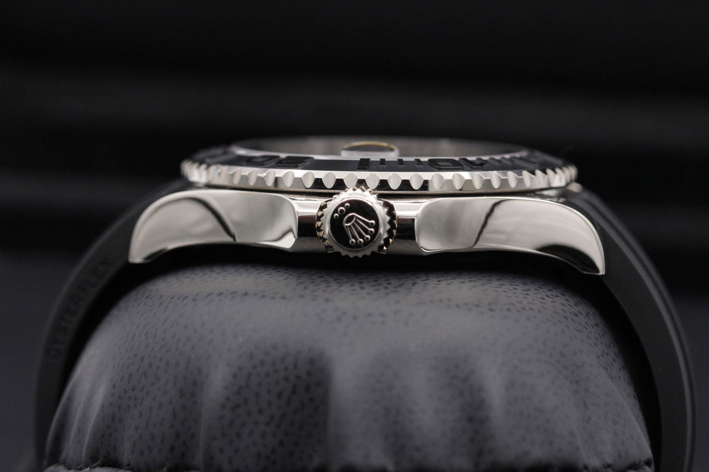 Black Dial Watch - Black-42MM