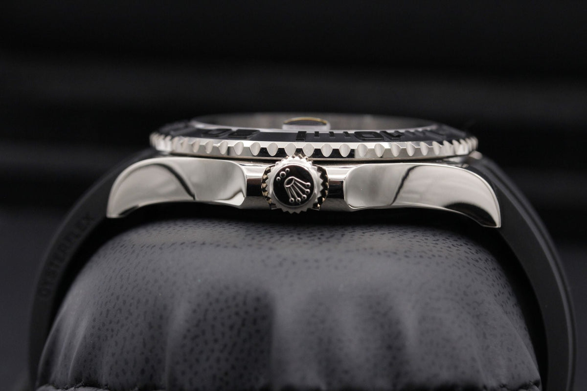 Black Dial Watch - Black-42MM