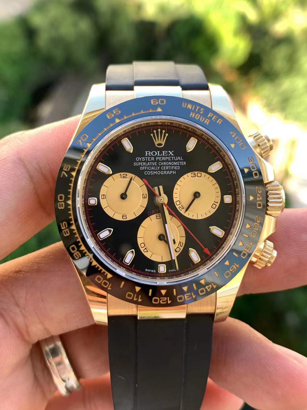 Pure black dial - black strap - 40MM