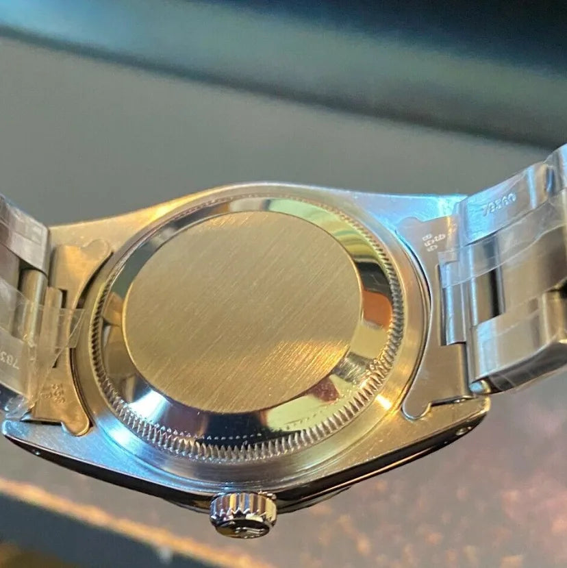 Black dial - Gold strap - 40MM