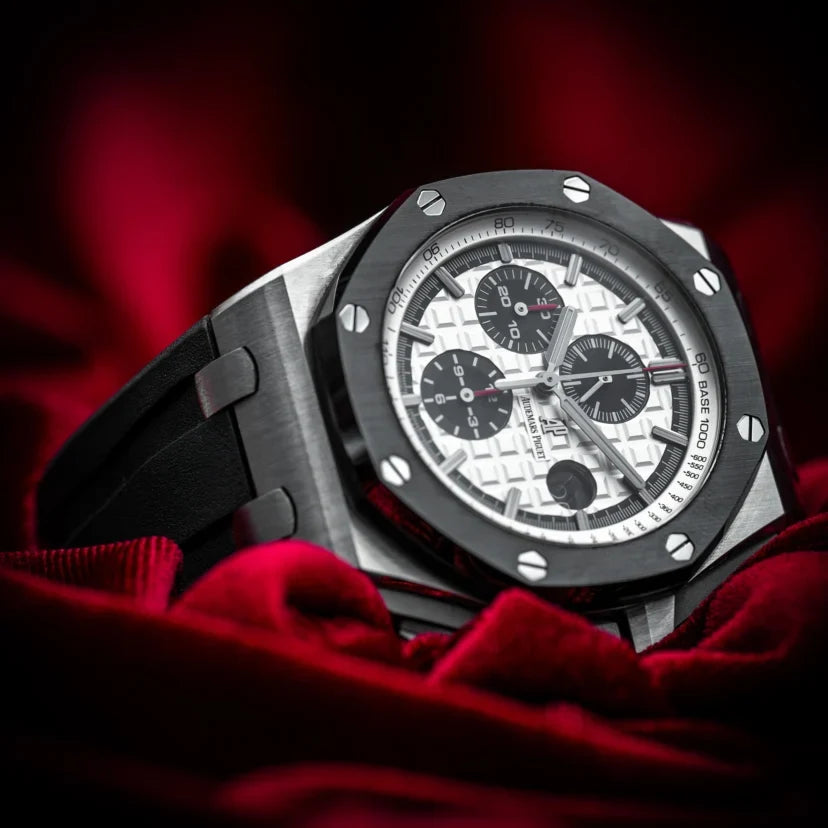 Black strap - Titanium white dial - Watch - 44mm