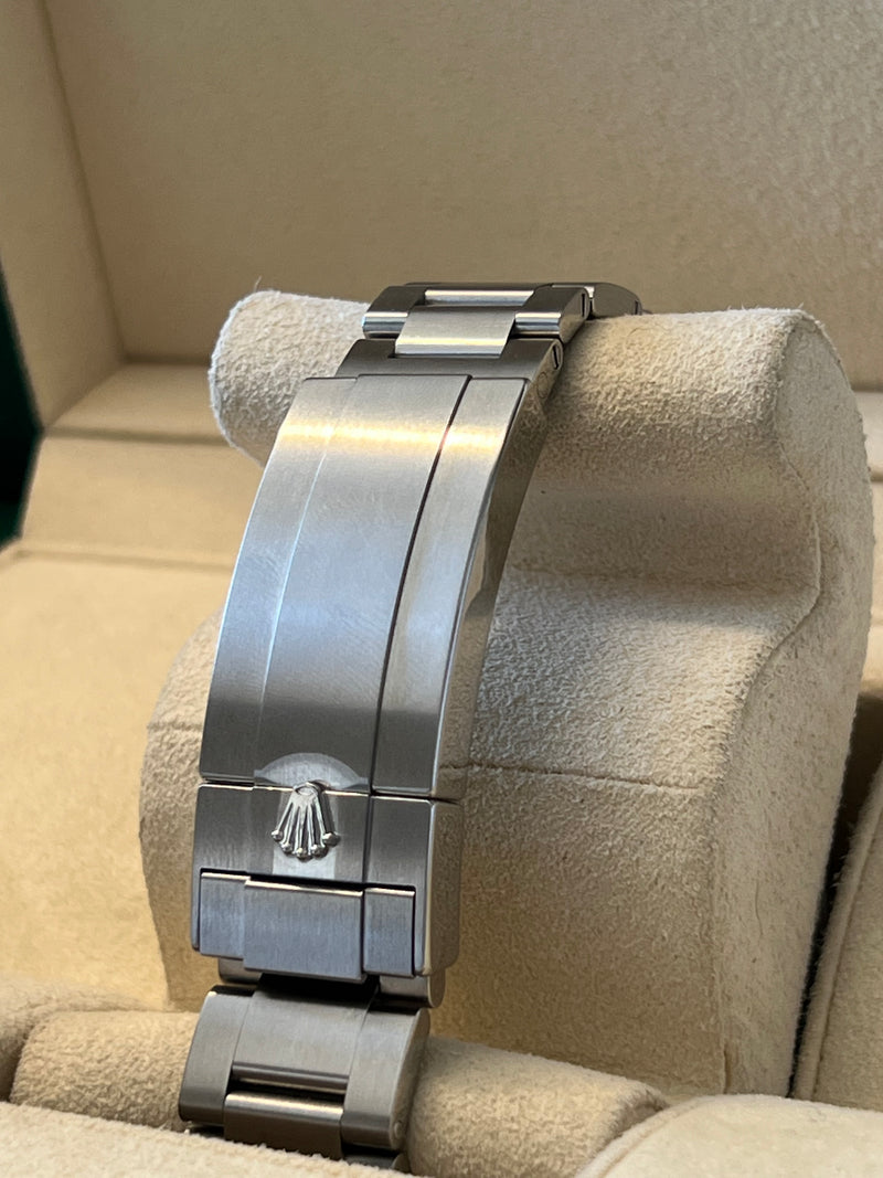 Black dial watch-Silver-44MM