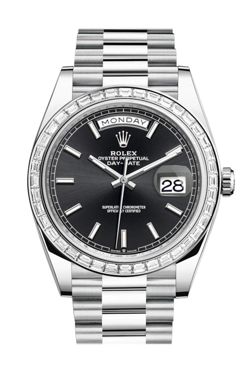 Black dial - Silver strap - 40 mm
