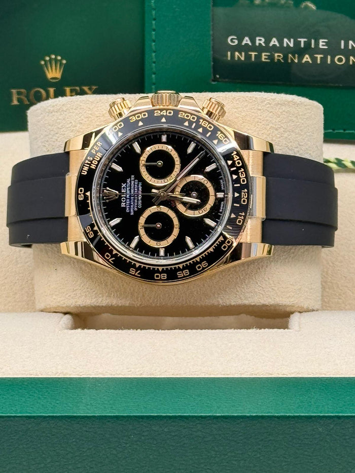 Black dial - Black strap - 40MM