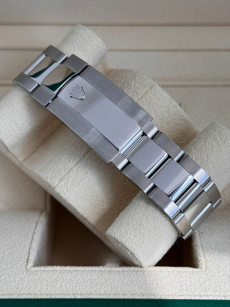 Bright Blue Dial Watch - Silver-42MM