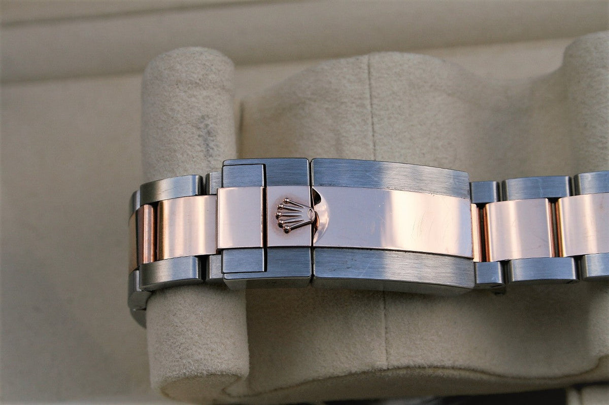 Chocolate Dial Watch - Gold-40MM