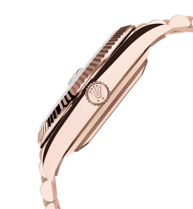 Black dial - Gold strap - 40 mm