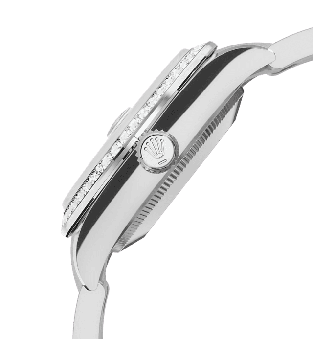 Aubergine dial watch -Silver bracelet -31mm