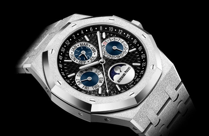 Silver 904L steel with black dial - Watch - 41 mm