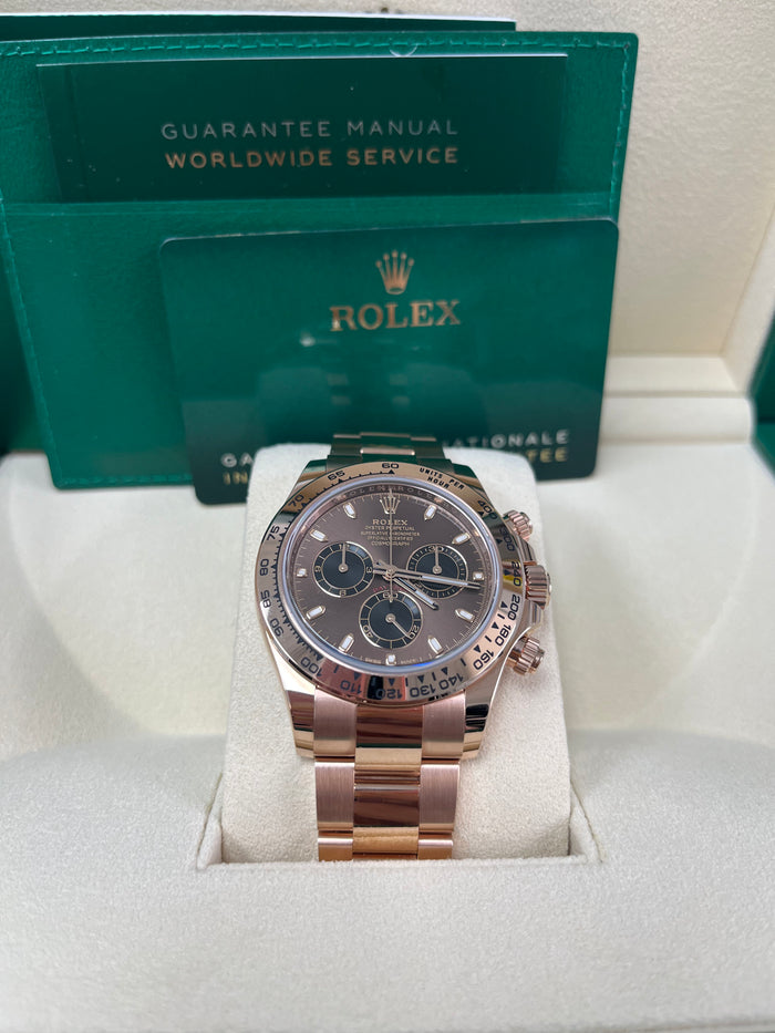 Pink brown dial - Gold strap - 40MM
