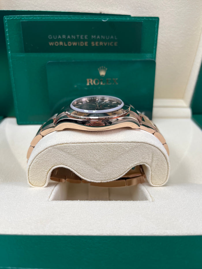 Pink brown dial - Gold strap - 40MM