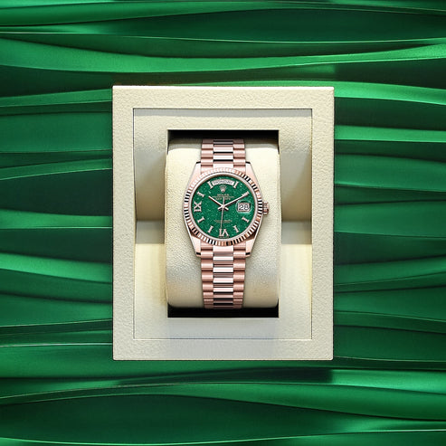 Green dial - Gold strap - 36mm