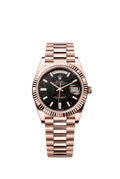 Black dial - Gold strap - 40 mm