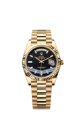 Black dial - Gold strap - 40 mm