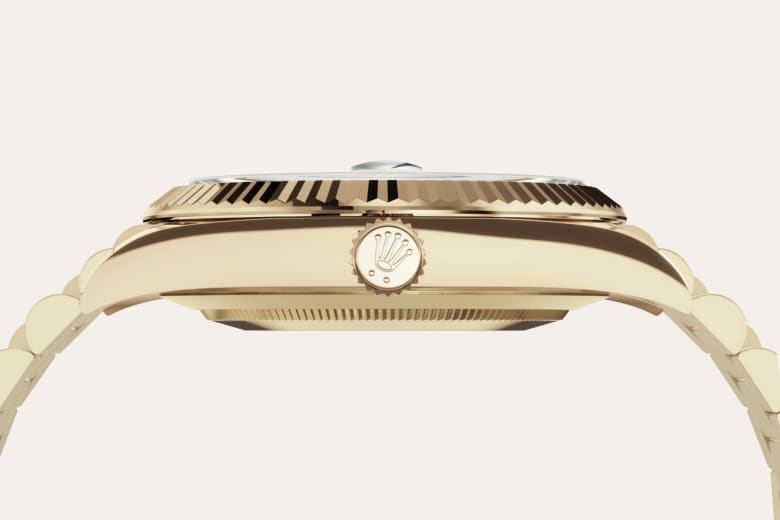 White dial - Gold strap - 40mm
