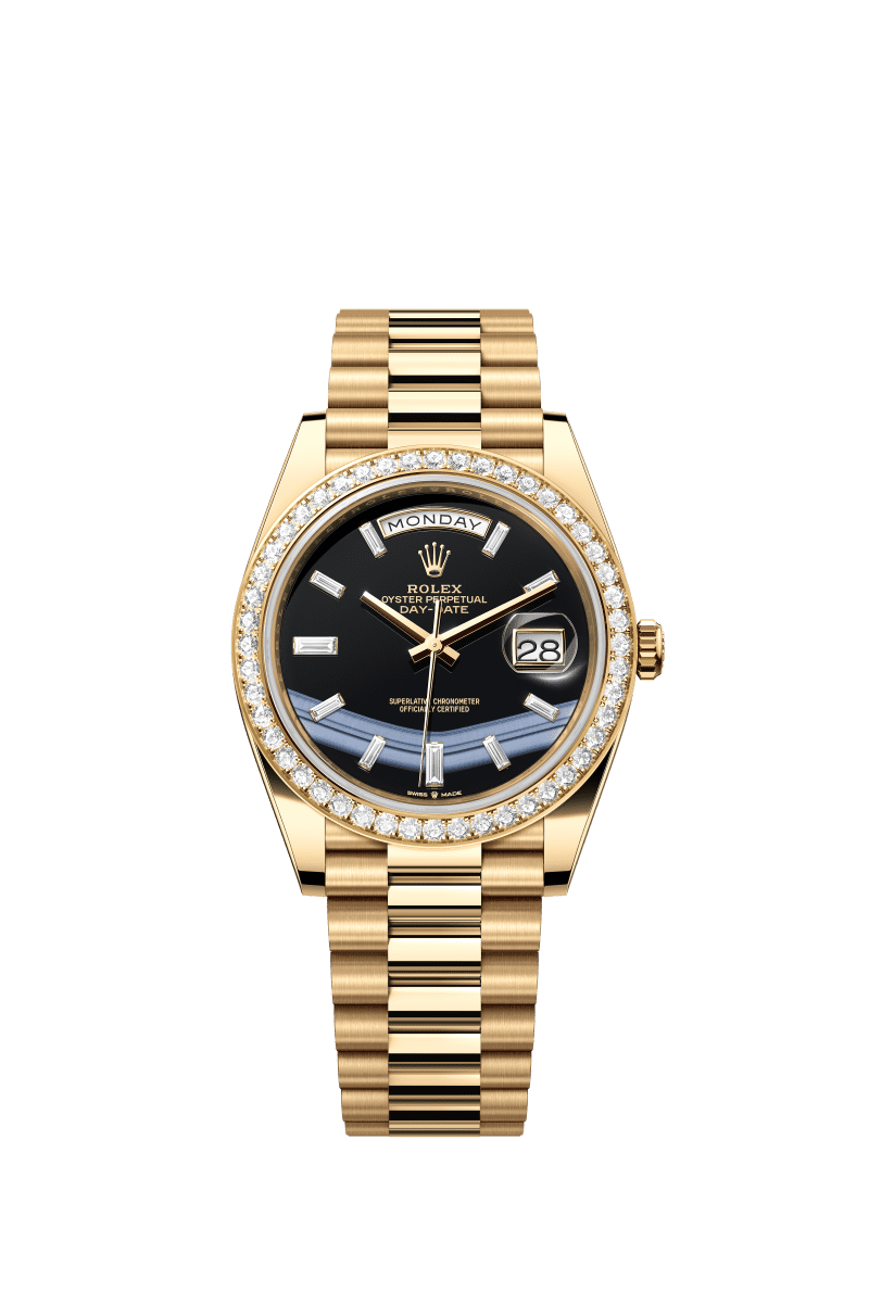 Black dial - Gold strap - 40mm