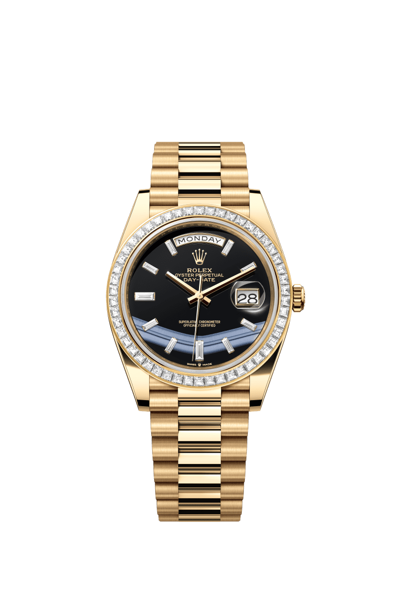Black dial - Gold strap - 40mm