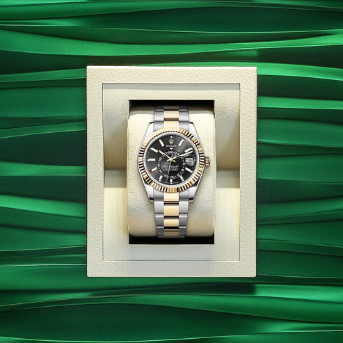 Black Dial Watch - Gold-42MM