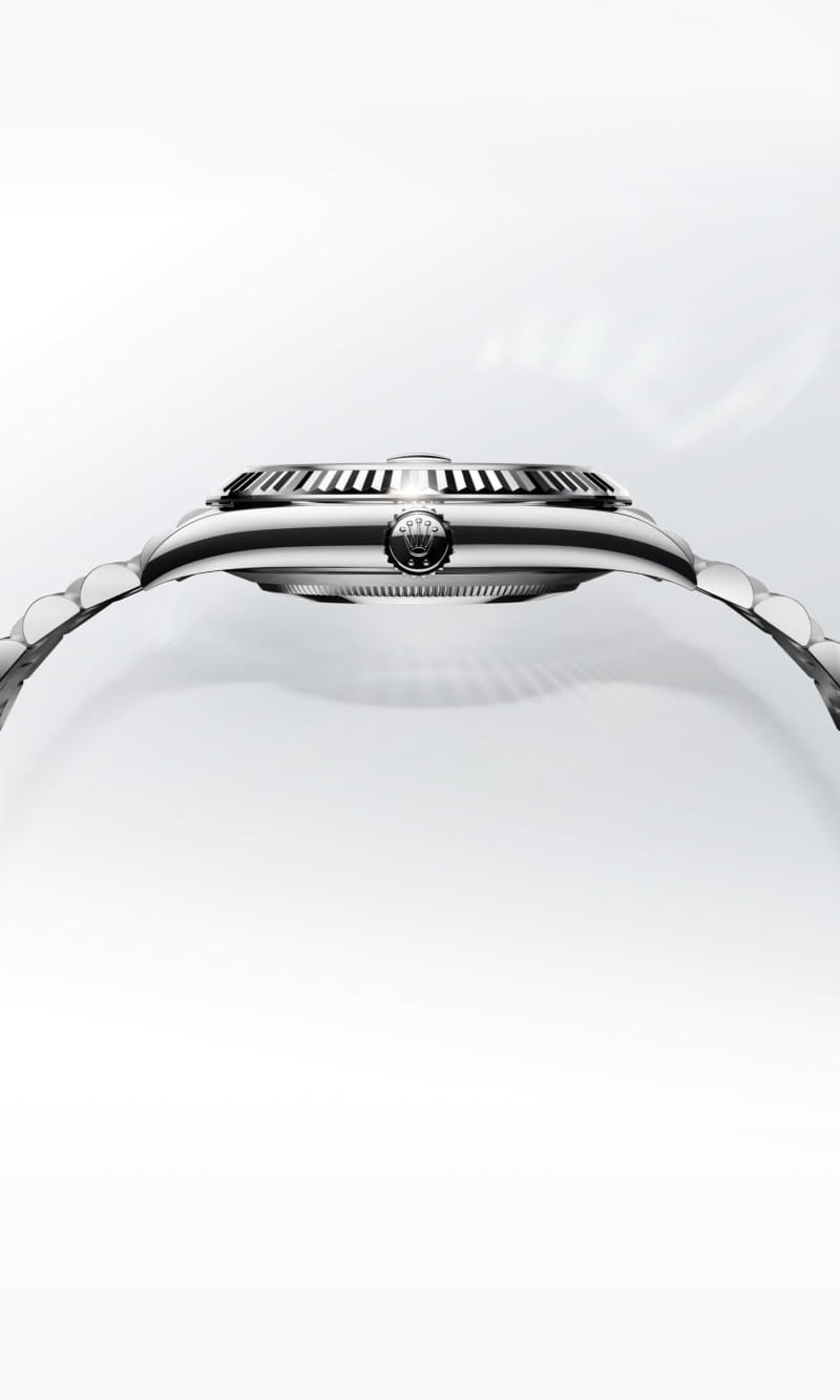 Full diamond dial - Silver strap - 40mm