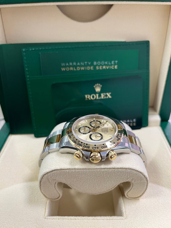 Gold dial - Gold strap - 40MM
