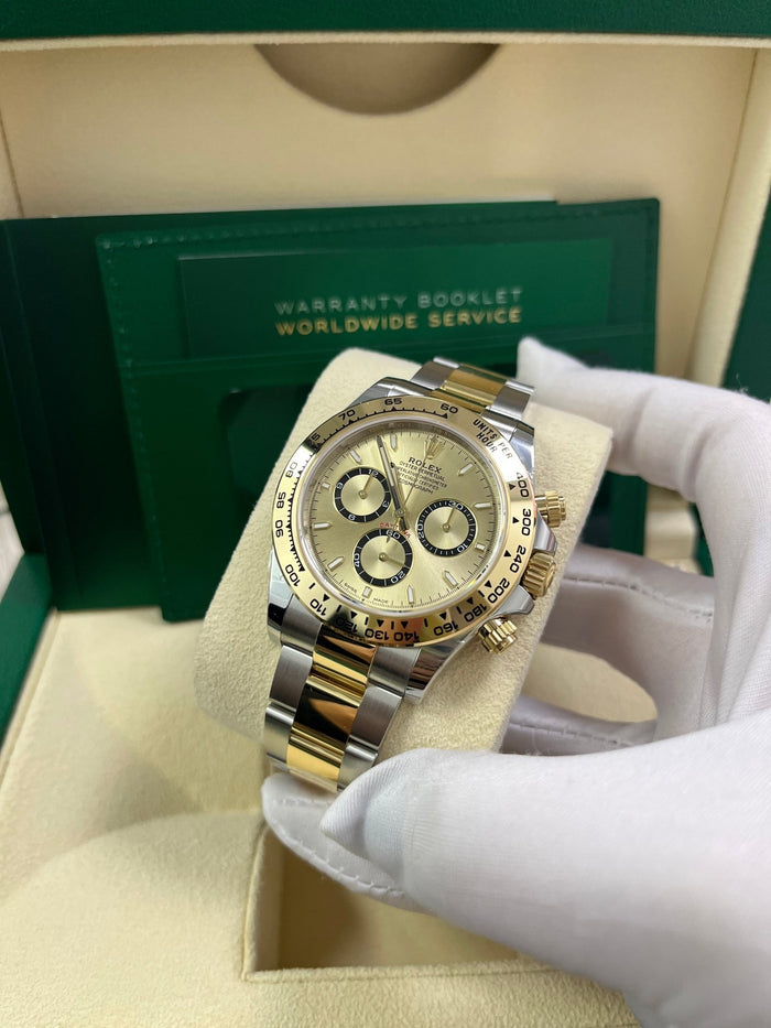 Gold dial - Gold strap - 40MM