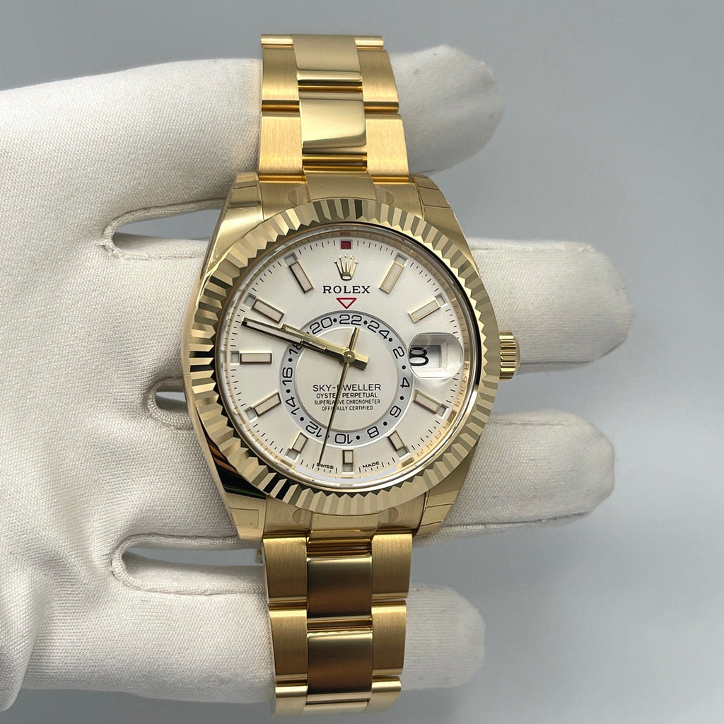 White Dial Watch - Gold-42MM