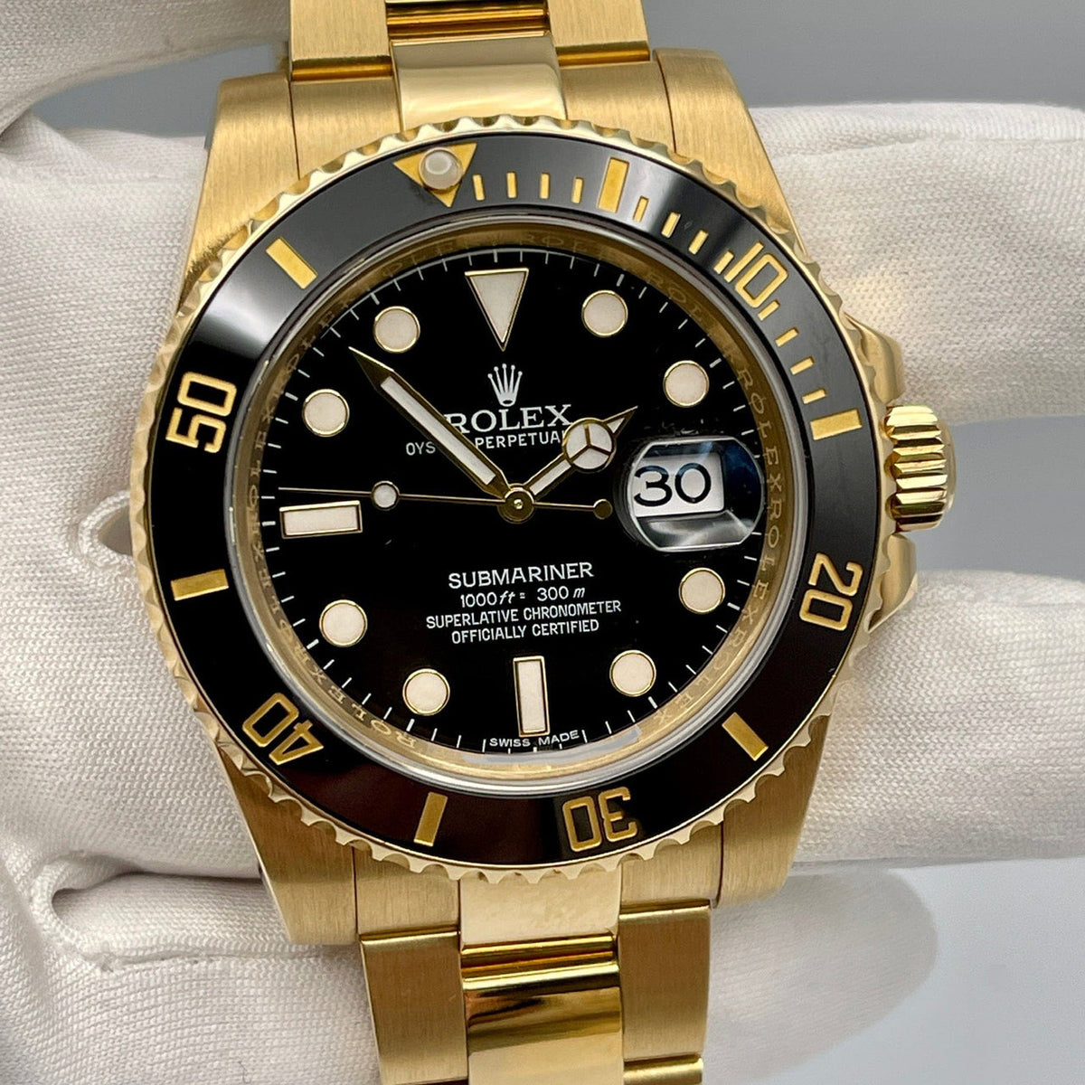 Black Dial Watch - Gold-40MM