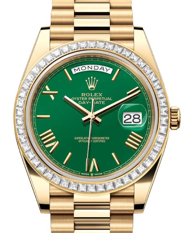 Green dial - Gold strap - 40mm