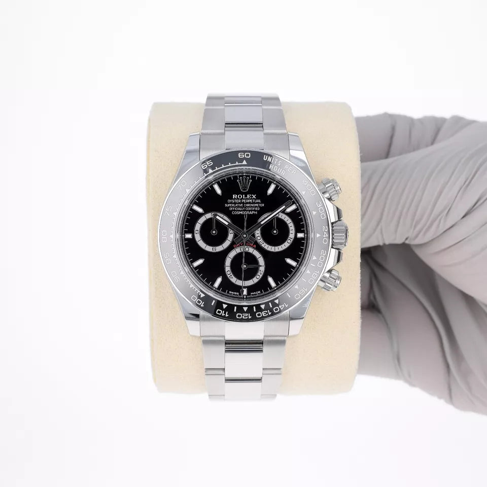 Black dial - Silver strap - 40MM
