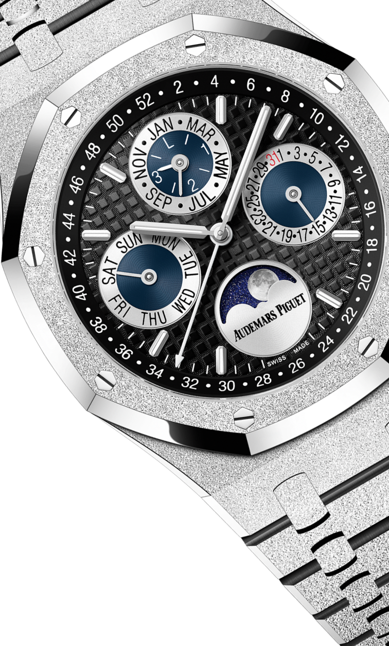 Silver 904L steel with black dial - Watch - 41 mm