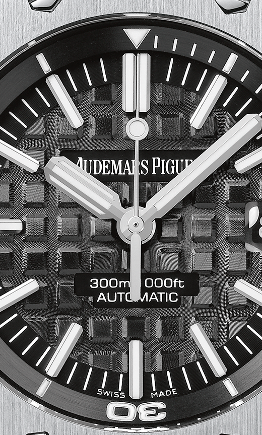Black strap - Titanium black and white dial - Watch - 42mm